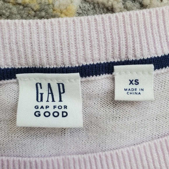 GAP Light Pink Pineapple Sweater - Picture 3 of 10